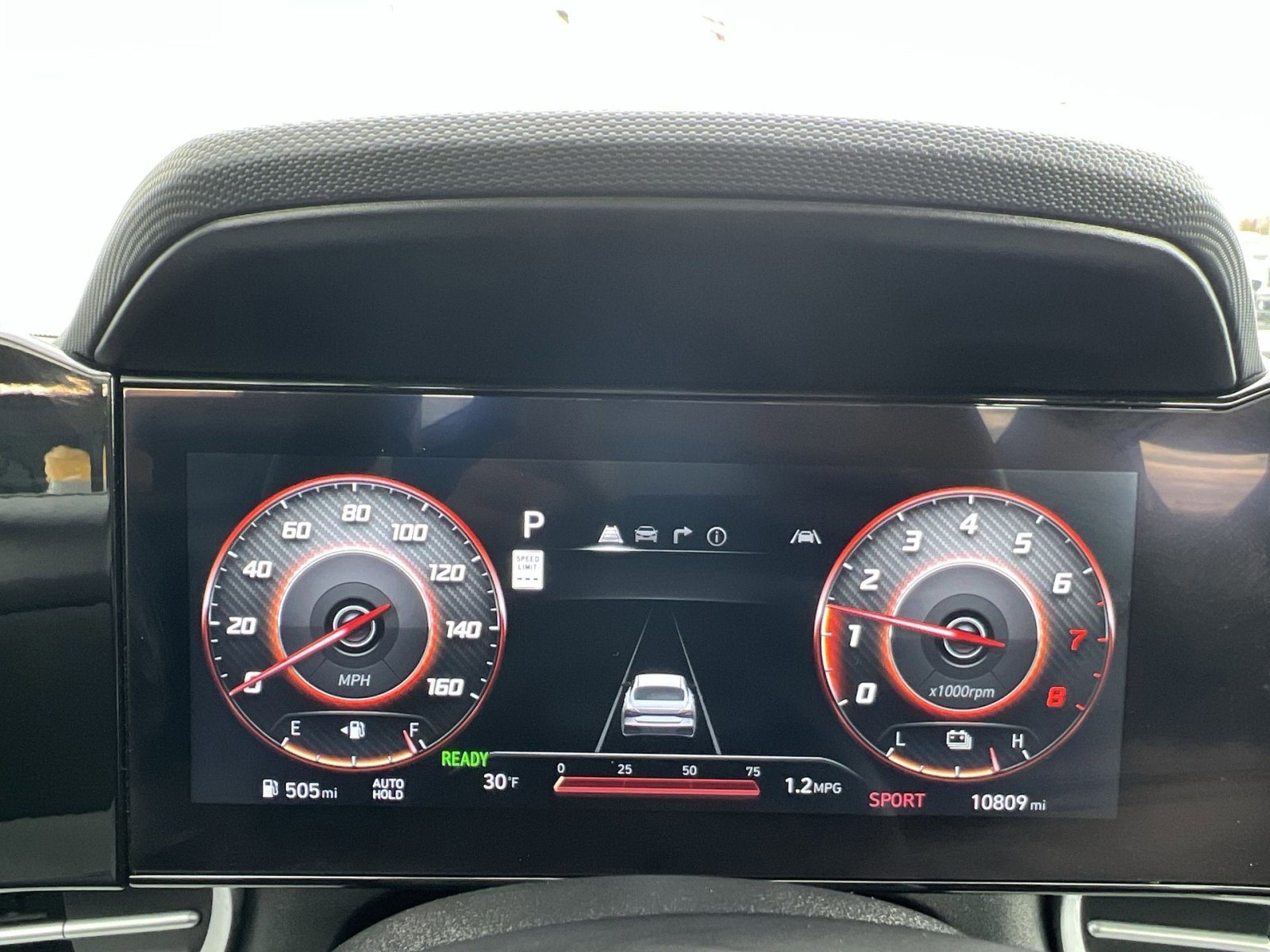 Used 2025 Hyundai Elantra Limited image 17