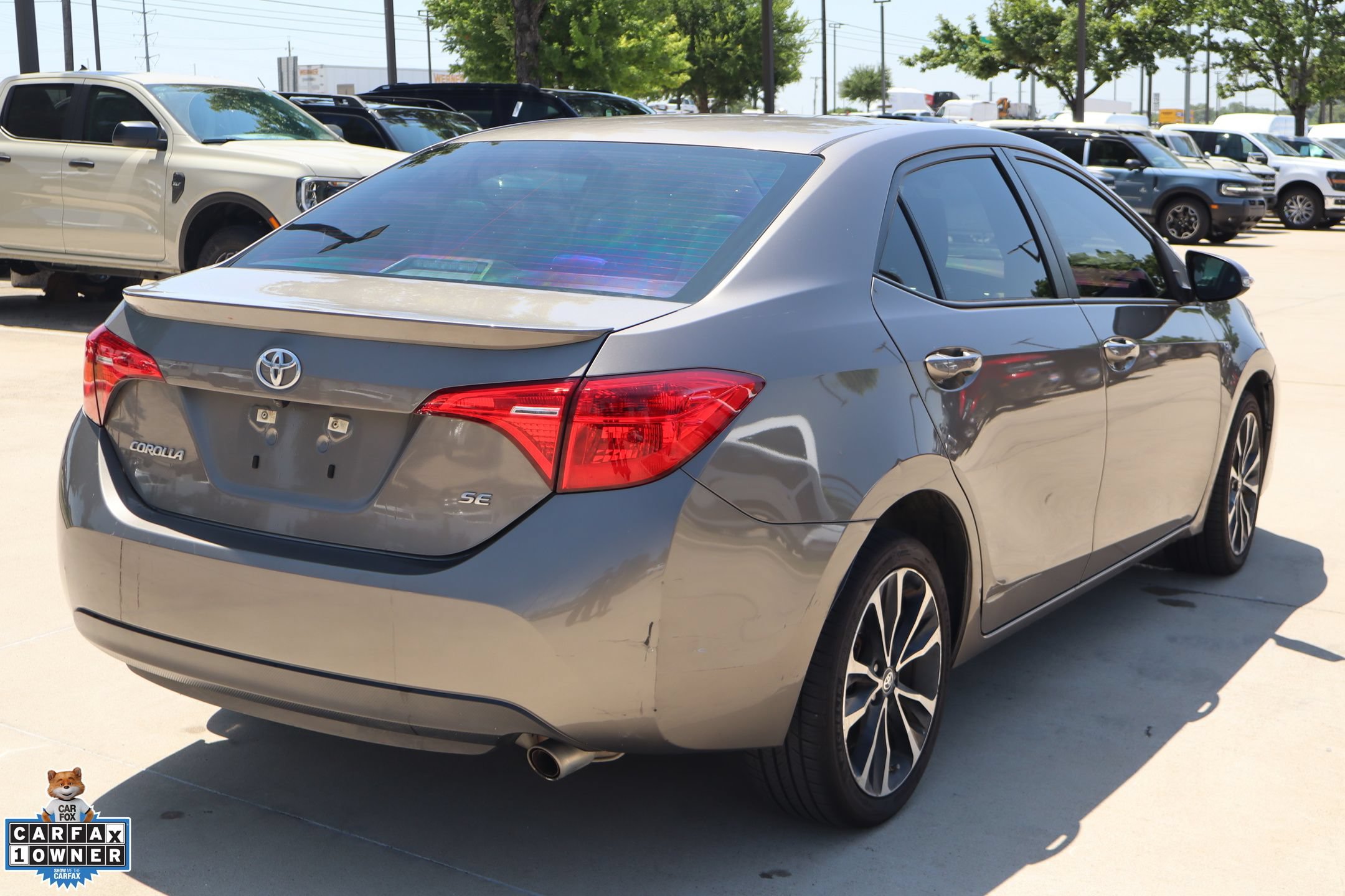 Used 2019 Toyota Corolla SE FWD image 3