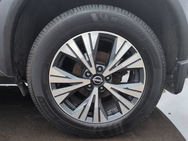 Used 2022 Nissan Rogue SV w/ SV Premium Package AWD/4WD image 11