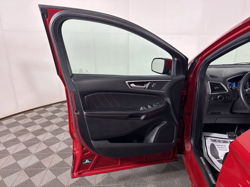 Certified 2023 Ford Edge ST-Line AWD/4WD image 15