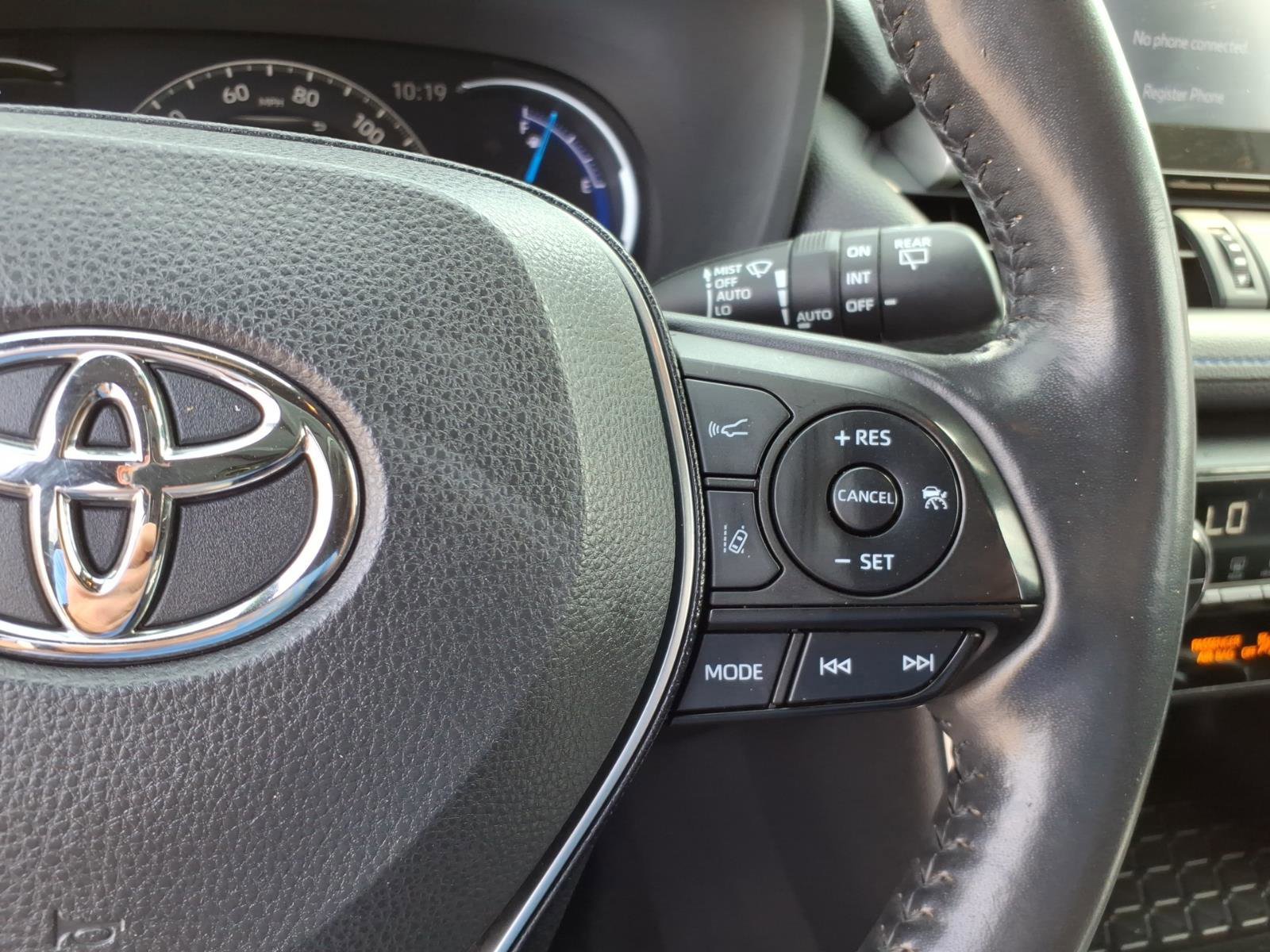 Used 2019 Toyota RAV4 XSE w/ XSE Weather Package AWD/4WD image 19