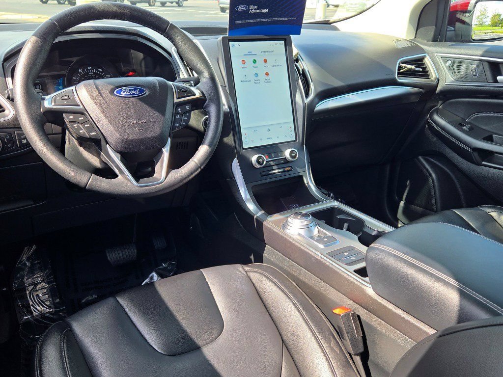 Certified 2022 Ford Edge Titanium AWD/4WD image 19