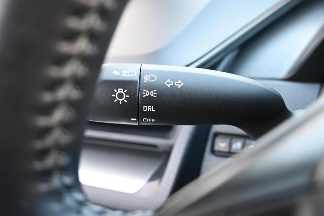 Used 2024 Toyota Prius LE FWD image 32