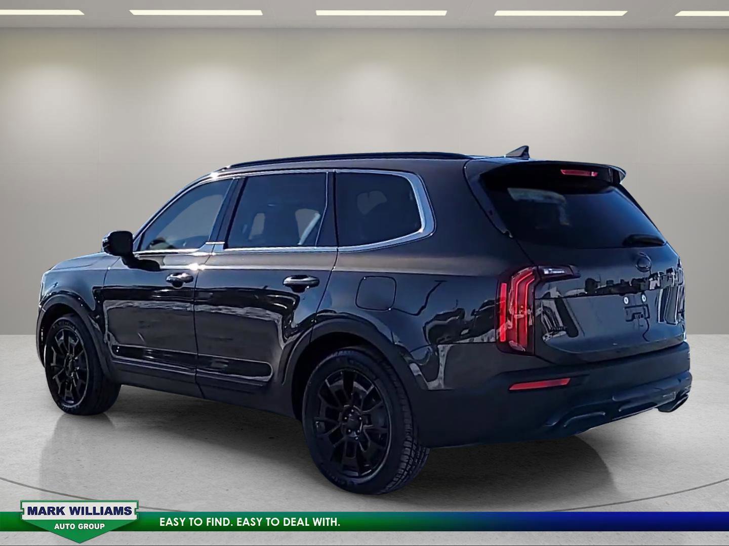 Used 2021 Kia Telluride SX w/ Nightfall Edition Package image 3