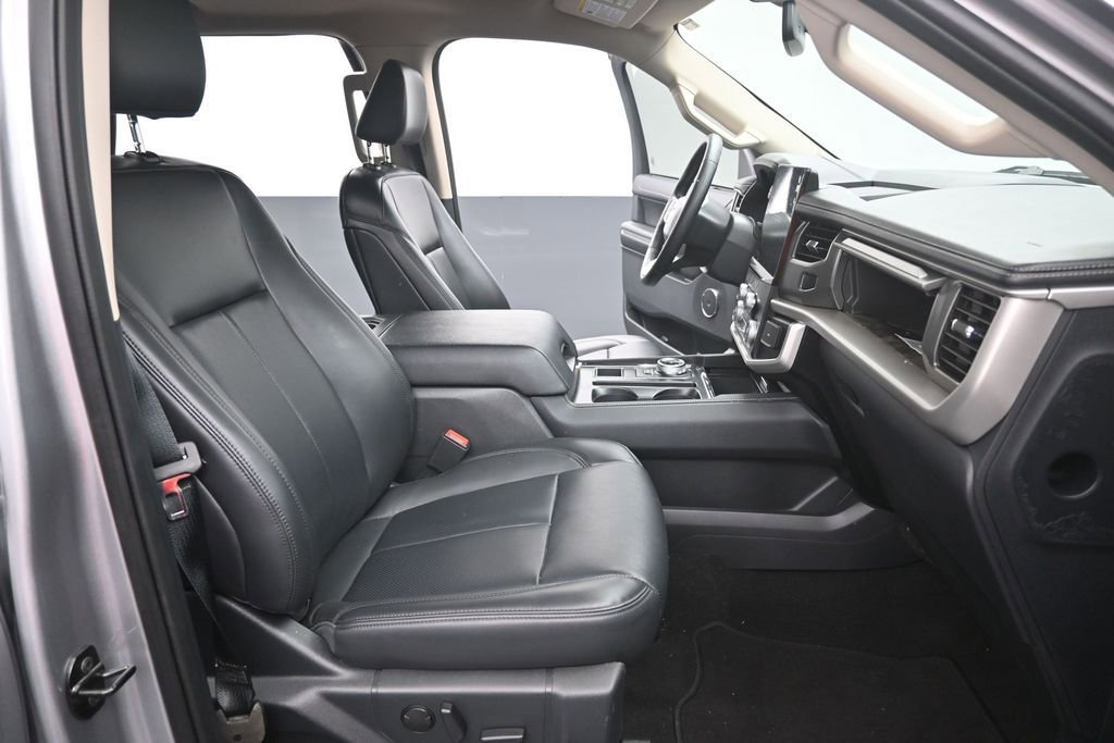 Certified 2024 Ford Expedition Max XLT RWD image 27