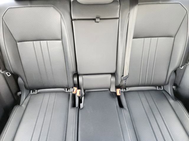 Used 2023 Volkswagen Tiguan SE R-Line AWD/4WD image 15