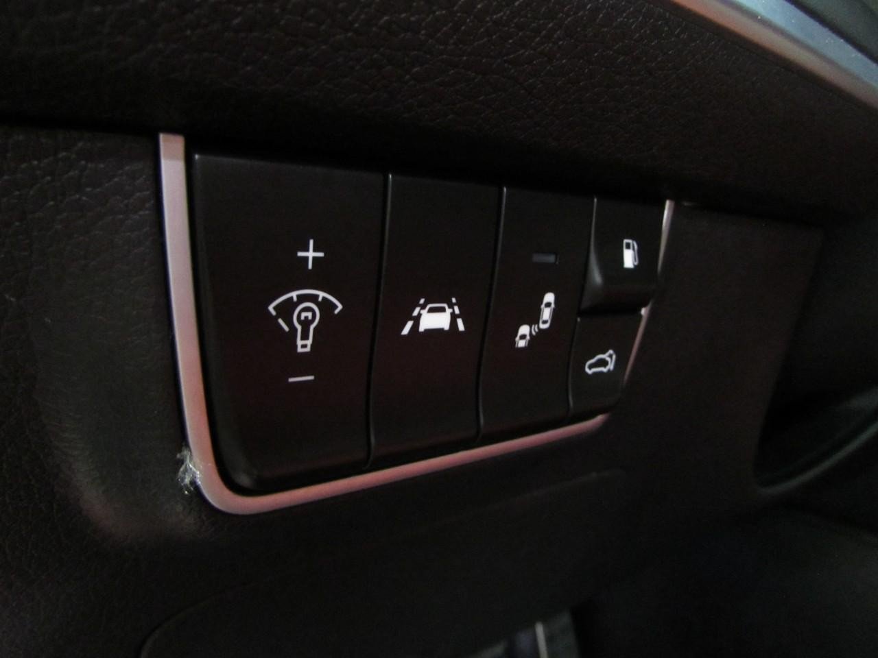 Used 2018 Kia Stinger GT2 AWD/4WD image 23