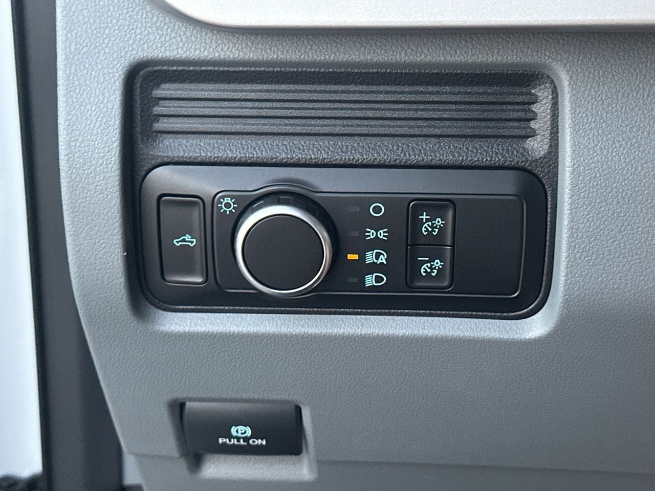 Certified 2026 Ford F250 XL AWD/4WD image 33