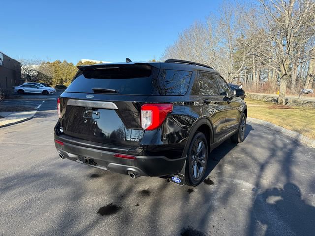 Certified 2022 Ford Explorer XLT w/ Equipment Group 202A image 5