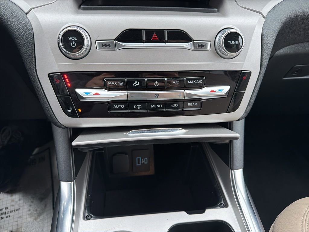 Certified 2023 Ford Explorer XLT w/ Equipment Group 202A image 29