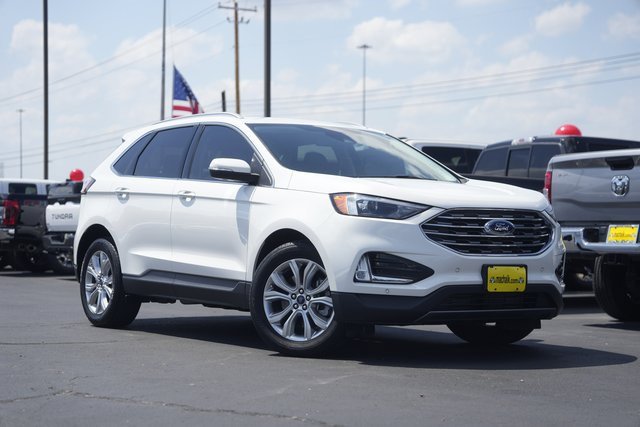 Certified 2022 Ford Edge Titanium image 2