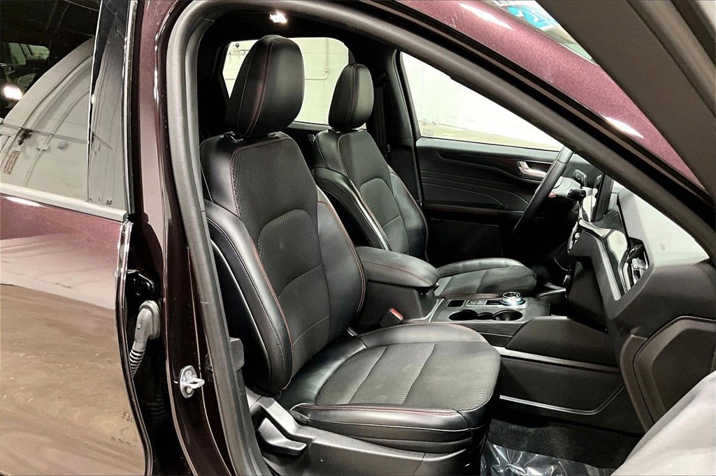 Certified 2023 Ford Escape ST-Line w/ Tech Pack #1 image 7