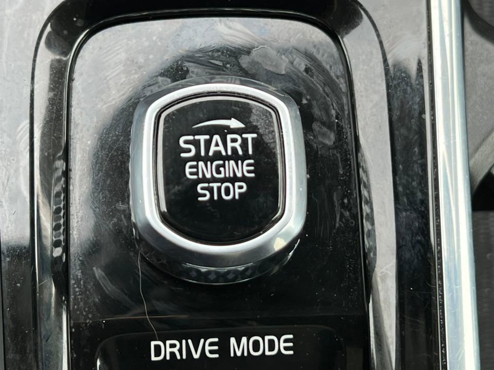 Used 2020 Volvo XC60 T6 Inscription w/ Protection Package Premier image 34