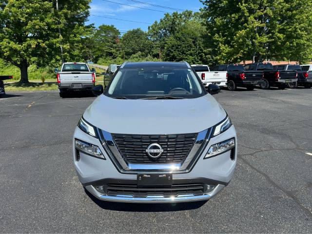 Used 2022 Nissan Rogue Platinum w/ Head-Up Display Package AWD/4WD image 9