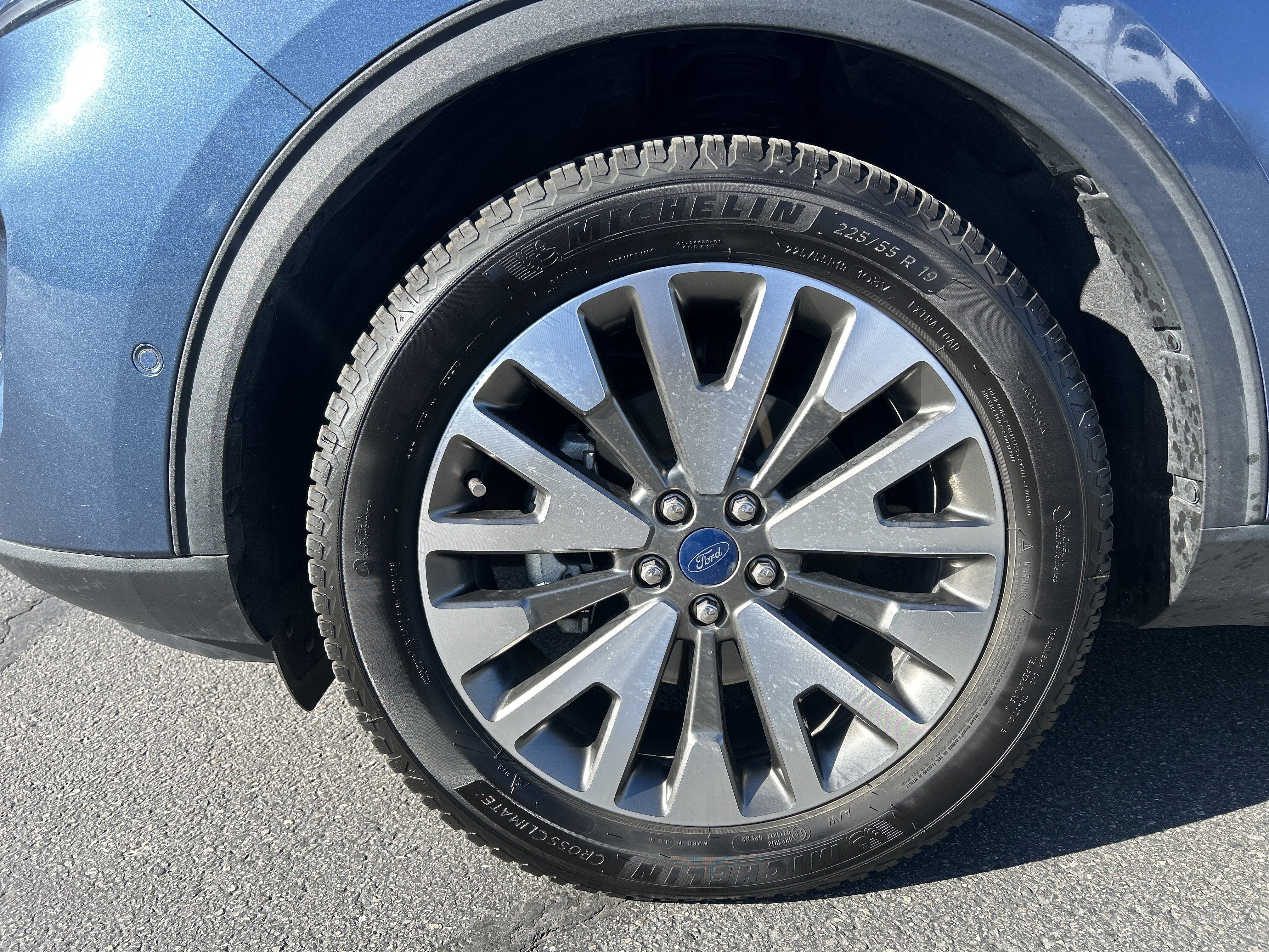 Certified 2020 Ford Escape Titanium w/ Titanium Premium Package 2.0 image 11