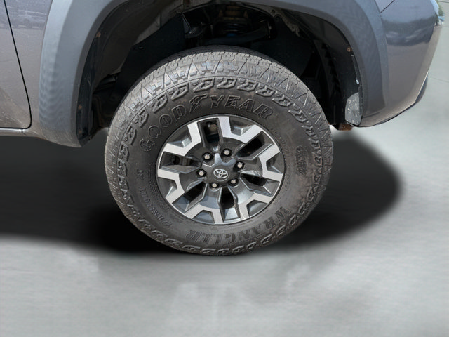 Used 2021 Toyota Tacoma TRD Off-Road AWD/4WD image 22