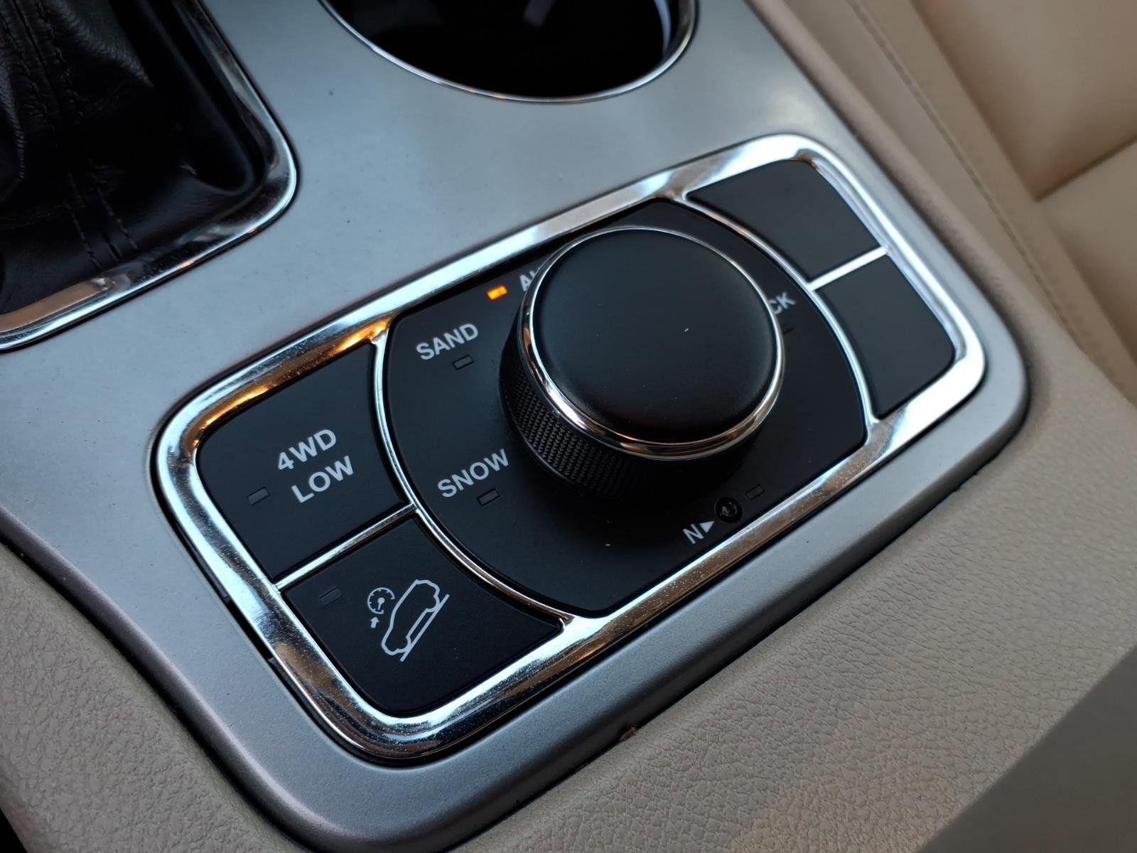 Used 2021 Jeep Grand Cherokee Limited image 25