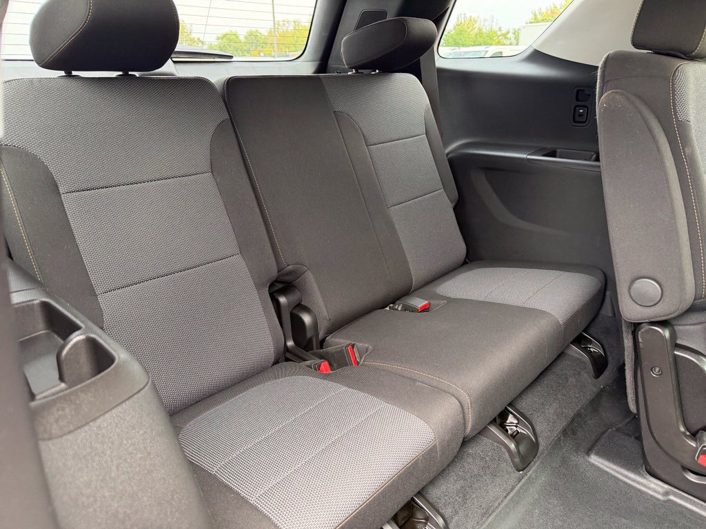 Used 2021 Chevrolet Traverse LT FWD image 18