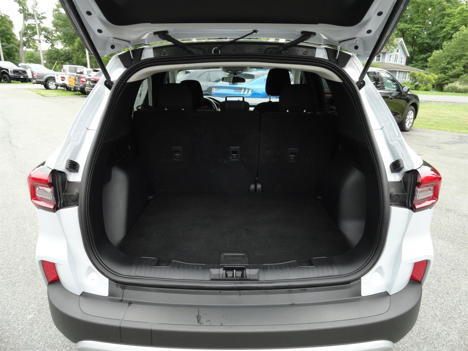 Certified 2025 Ford Escape Active AWD/4WD image 21