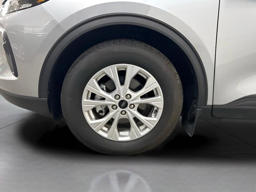 Certified 2024 Ford Escape Active w/ Cold Weather Package FWD image 11