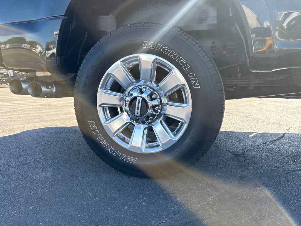 Certified 2020 Ford F350 Platinum w/ FX4 Off-Road Package AWD/4WD image 45