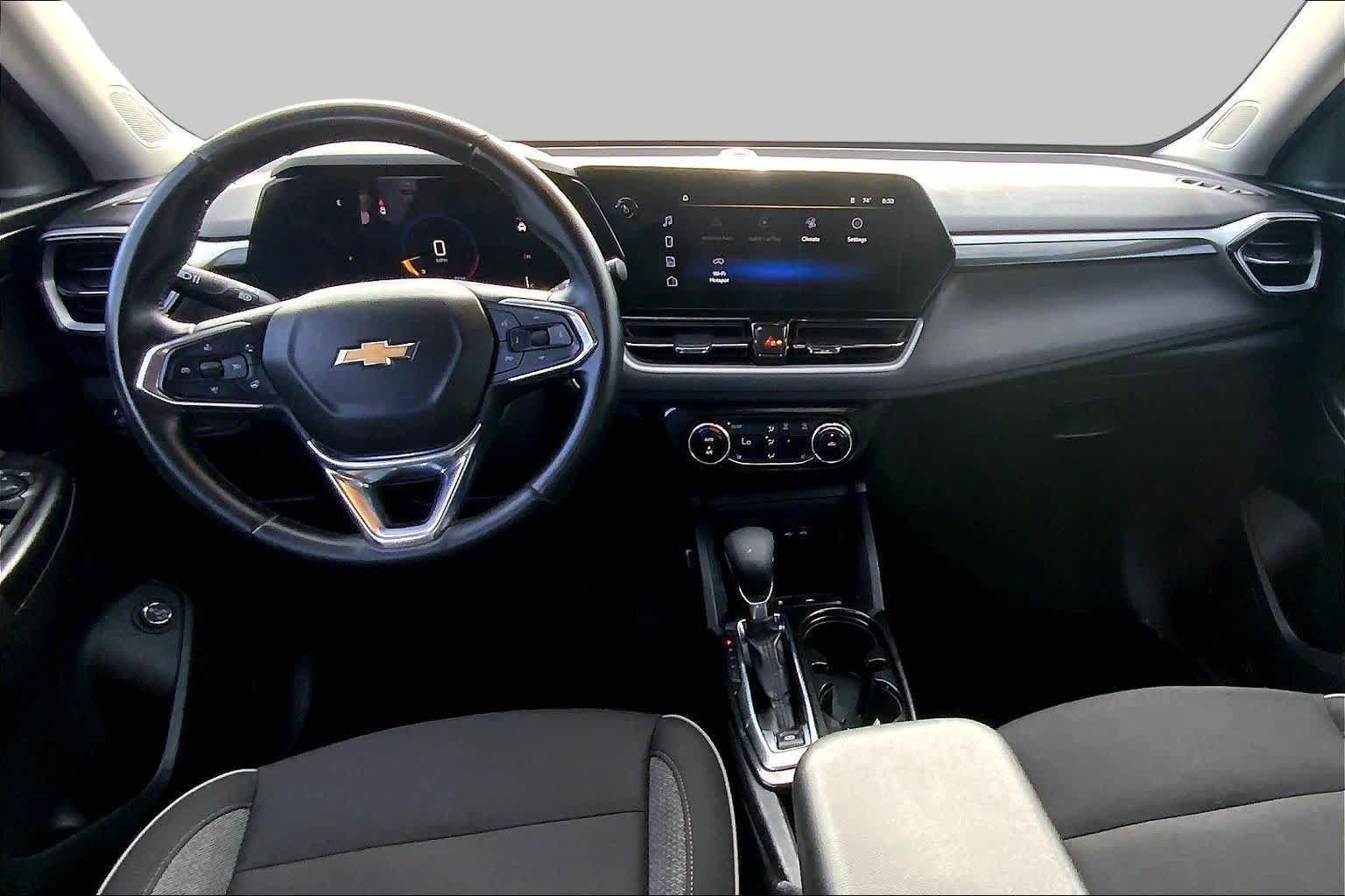 Used 2024 Chevrolet TrailBlazer LT w/ Convenience Package FWD image 16