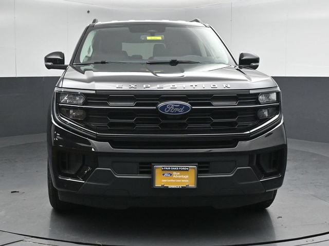 Certified 2026 Ford Expedition Active AWD/4WD image 2