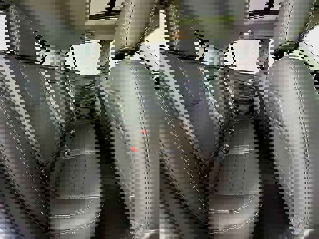 Used 2022 Buick Encore GX Essence w/ Experience Buick Package image 31