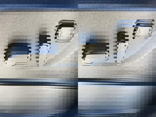 Used 2025 Nissan Frontier PRO-4X w/ Pro Convenience Package image 15