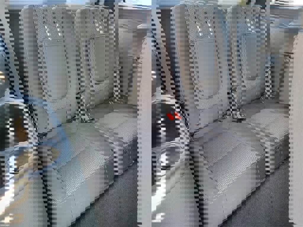 Certified 2019 Ford Explorer XLT w/ Equipment Group 201A image 15