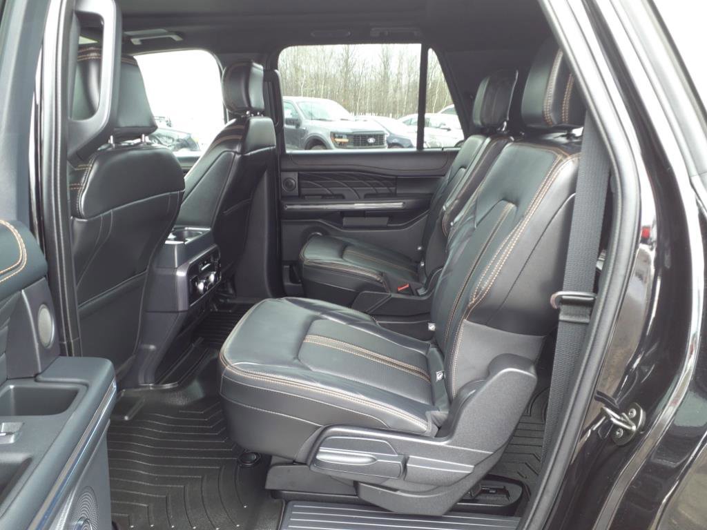 Certified 2022 Ford Expedition Max Platinum image 11