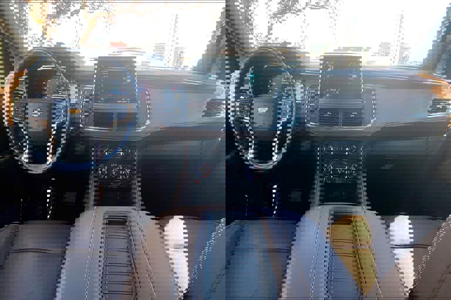 Used 2024 Chevrolet Tahoe High Country w/ Premium Package image 15