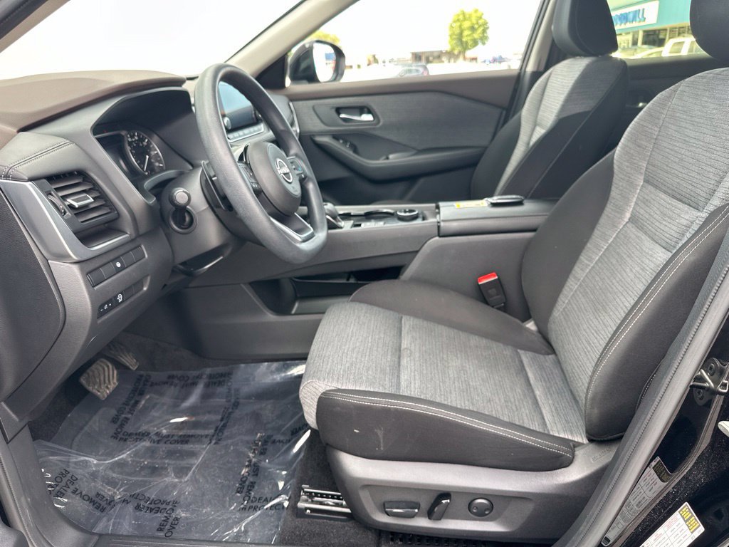 Used 2023 Nissan Rogue SV AWD/4WD image 14