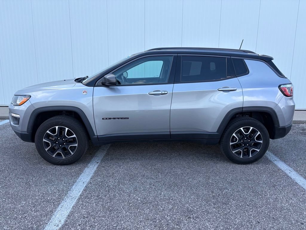 Used 2020 Jeep Compass Trailhawk AWD/4WD image 3