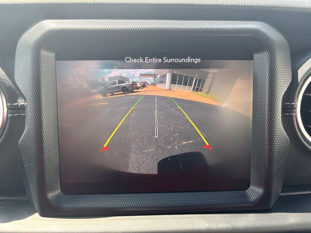 Used 2023 Jeep Wrangler Unlimited Sahara w/ Cold Weather Group AWD/4WD image 32