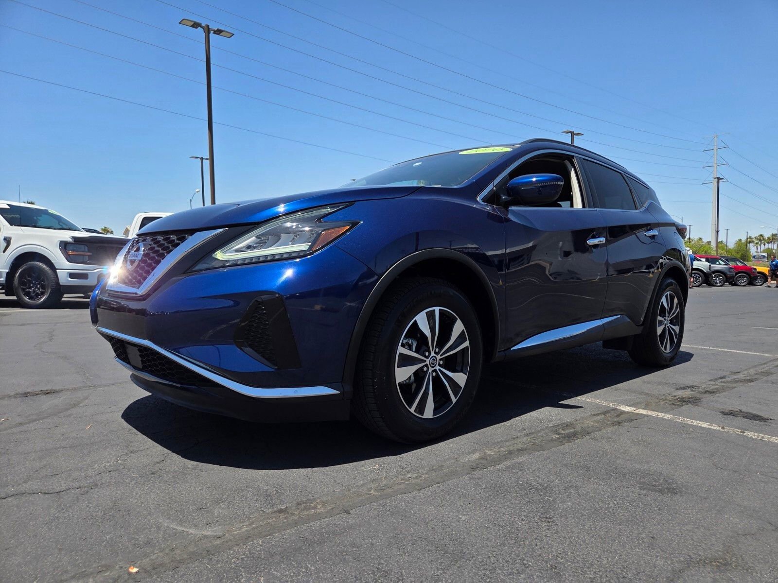 Used 2020 Nissan Murano SV AWD/4WD image 2