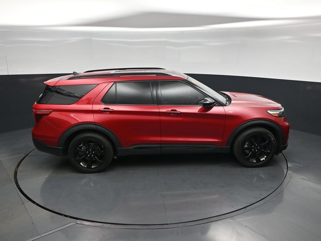 Certified 2024 Ford Explorer ST-Line w/ Class IV Trailer Tow Package RWD image 37