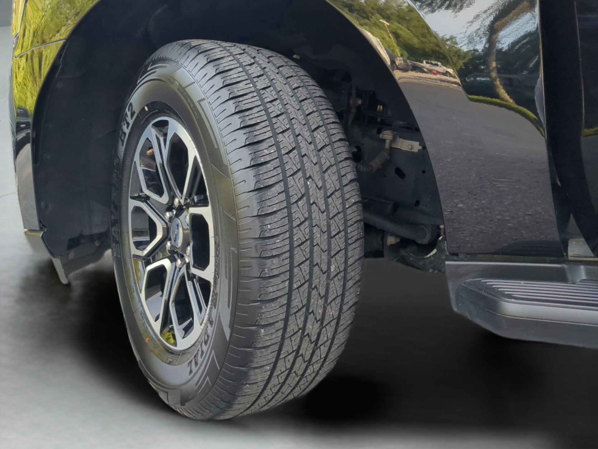 Certified 2024 Ford Expedition XLT RWD image 73