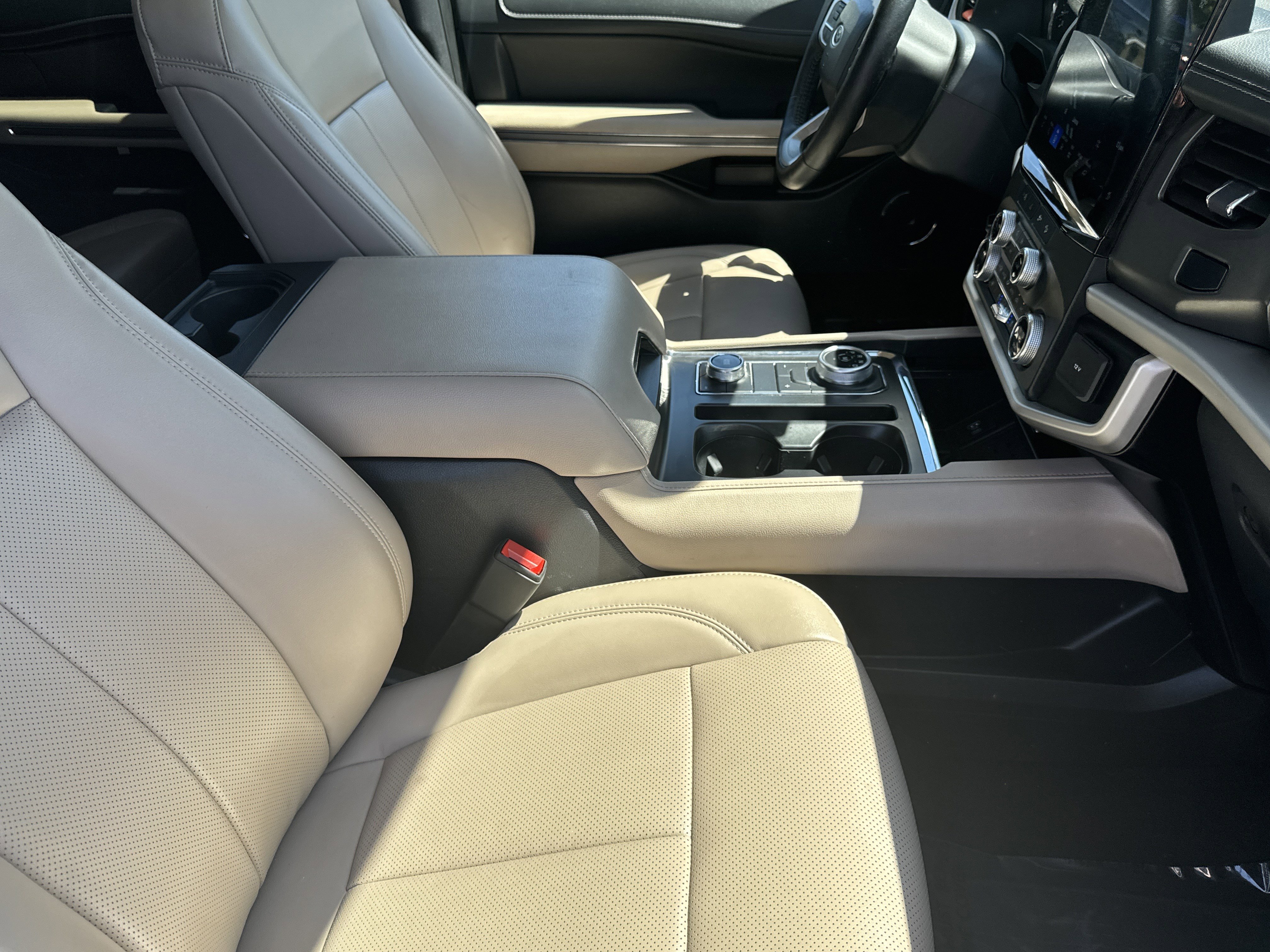 Certified 2024 Ford Expedition Max XLT AWD/4WD image 15