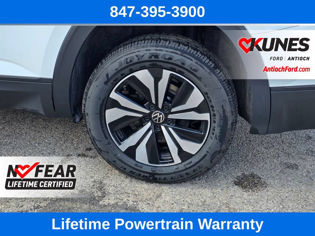 Used 2024 Volkswagen Atlas SE AWD/4WD image 11