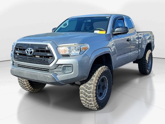Used 2017 Toyota Tacoma SR AWD/4WD image 7