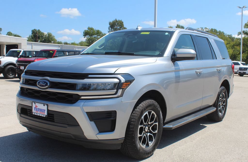 Certified 2022 Ford Expedition XLT RWD image 2