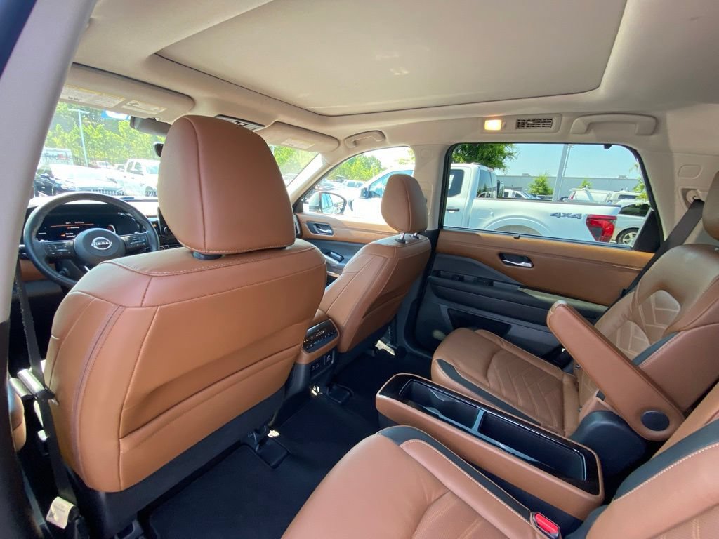 Used 2023 Nissan Pathfinder Platinum FWD image 24