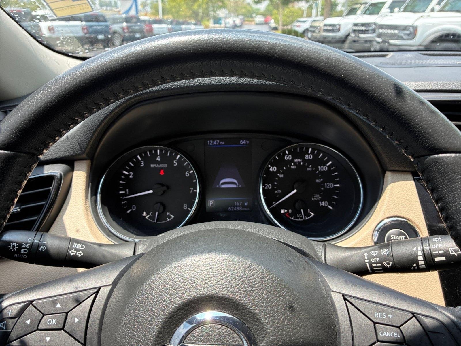Used 2018 Nissan Rogue SL w/ Premium Package FWD image 11