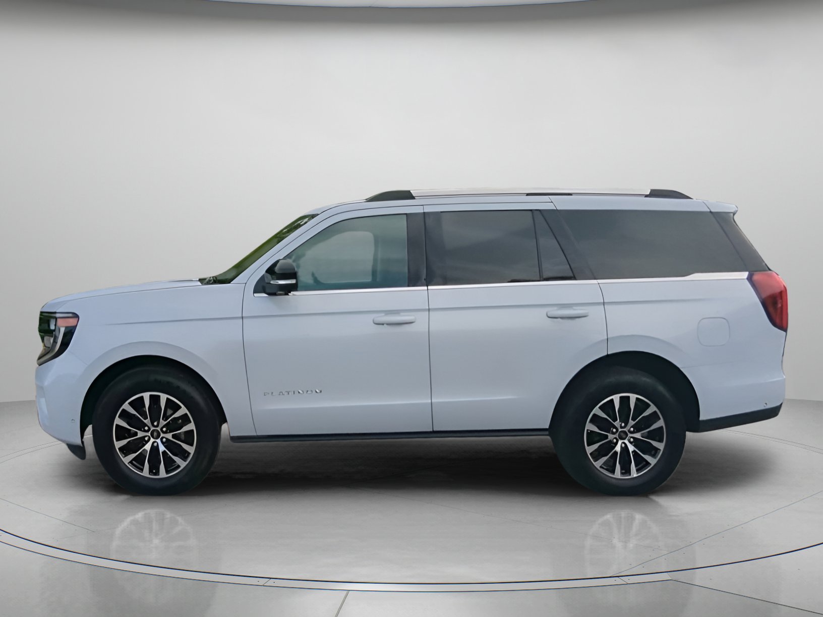 Certified 2025 Ford Expedition Platinum AWD/4WD image 16
