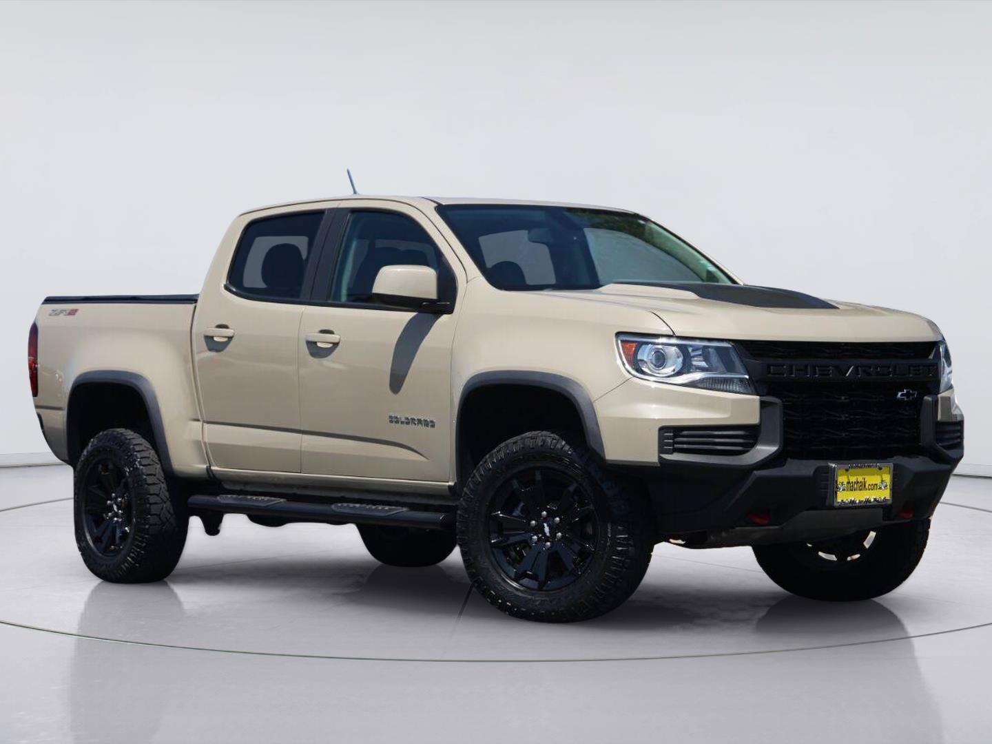 Used 2022 Chevrolet Colorado ZR2 w/ ZR2 Dusk Special Edition AWD/4WD image 2