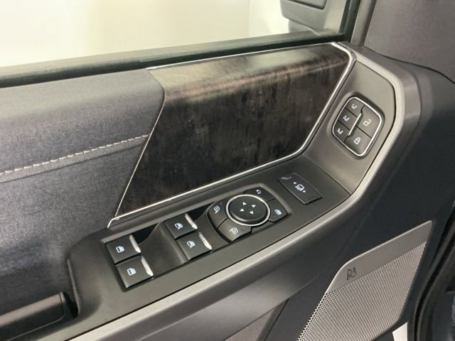 Certified 2025 Ford F350 Lariat w/ Black Appearance Package image 16