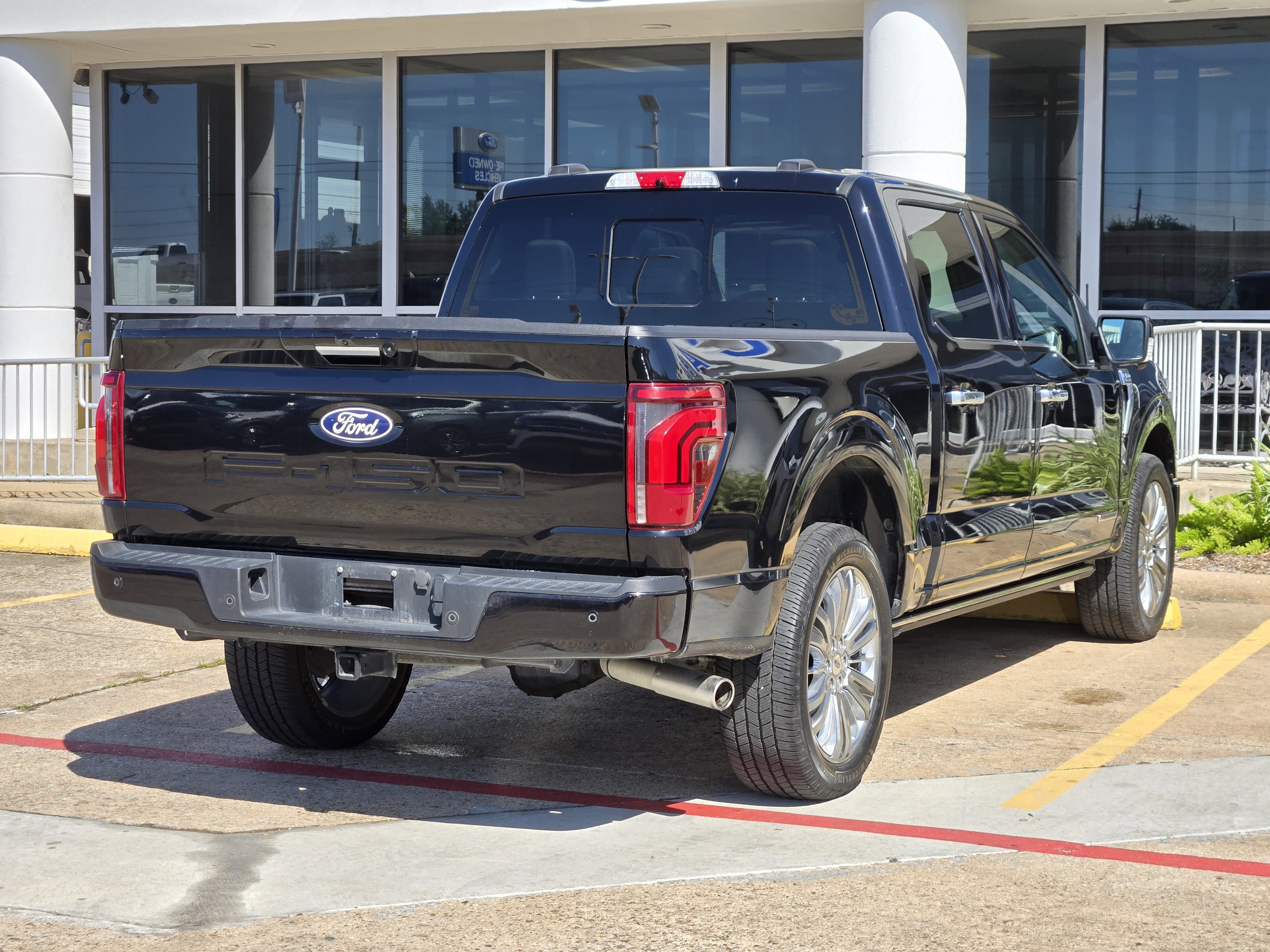 Certified 2024 Ford F150 Platinum w/ Equipment Group 703A Plus AWD/4WD image 4