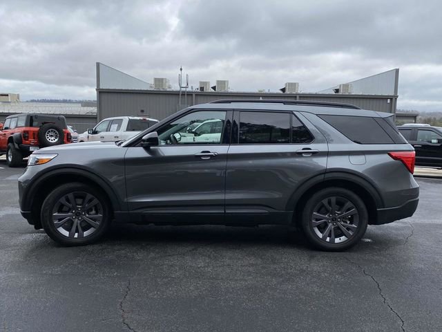 Certified 2022 Ford Explorer XLT w/ Equipment Group 202A image 7
