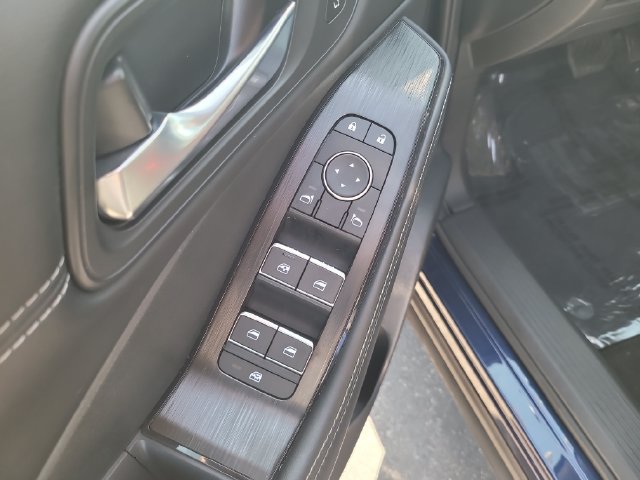 Used 2025 Nissan Rogue SL w/ Tech Package AWD/4WD image 11